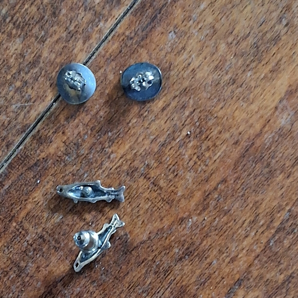 Petit Sterling Silver Fish And Stud Earrings - Picture 2 of 5
